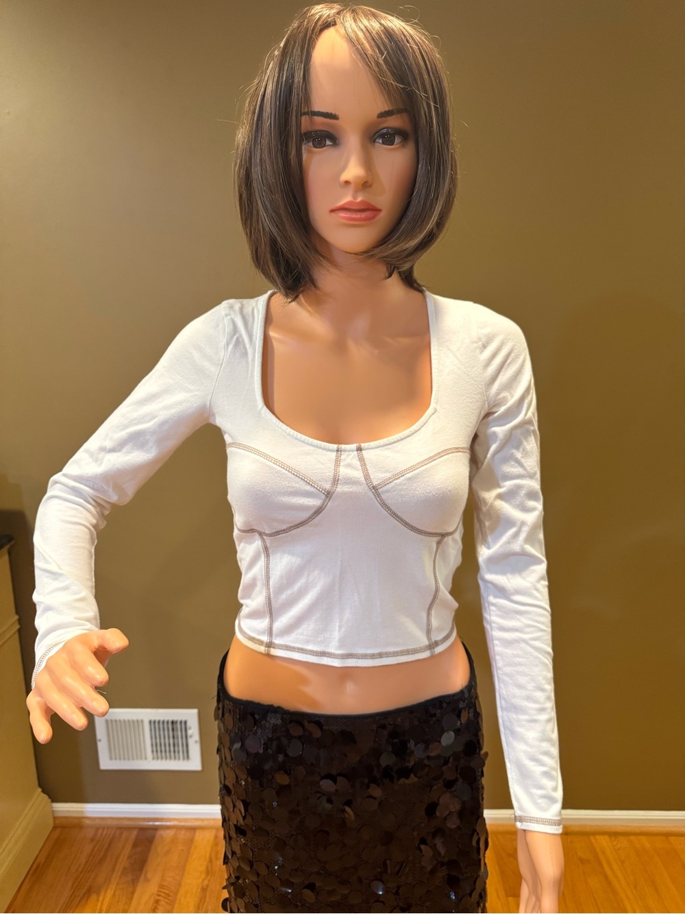 Hollister Off White Long-Sleeve Scoop Neck Cropped Top